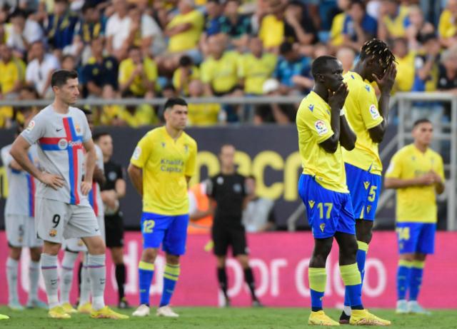 aoke-【西甲】比赛一度中断 巴萨4比0客胜加迪斯