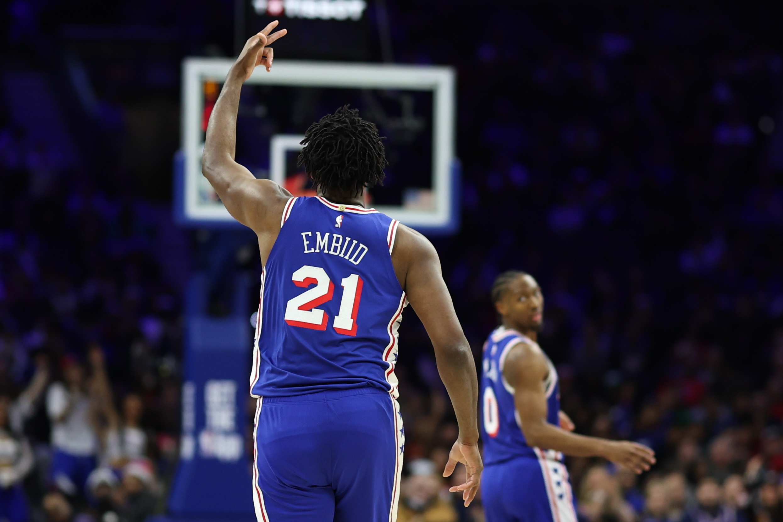 澳客下载-大帝施威降申京！恩比德梦回巅峰鏖战46分钟砍32+15+10 正负值+21